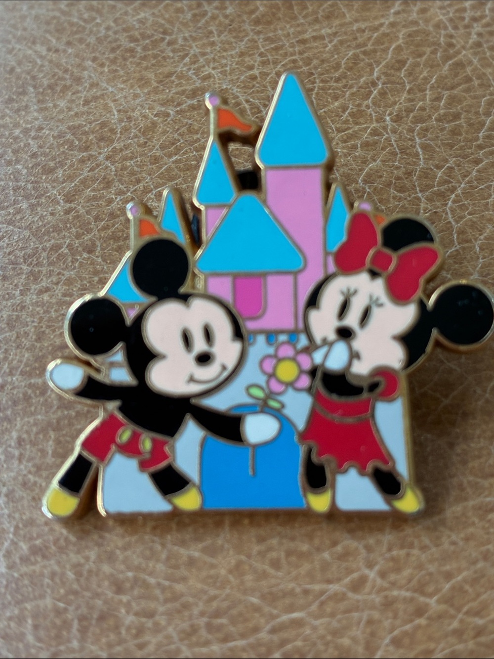 Disney Castle trading Pin with Mickey & Minnie in Pink, Blue and Red 2007